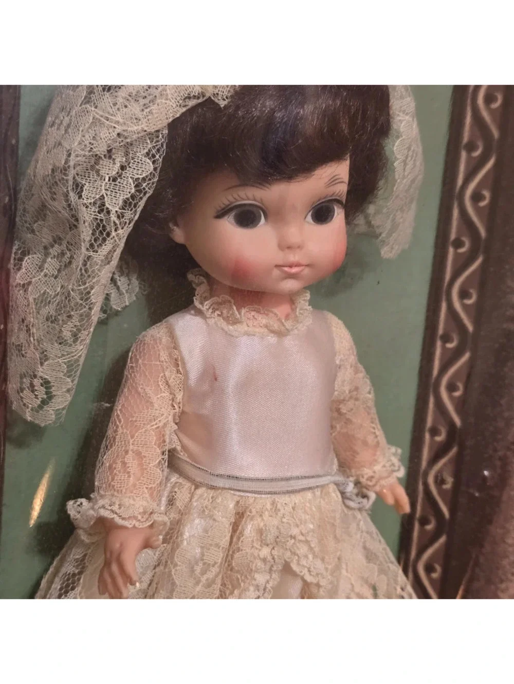 1966 Uneeda Pretty Portrait Doll • Vintage Bridal Gown • Original Box